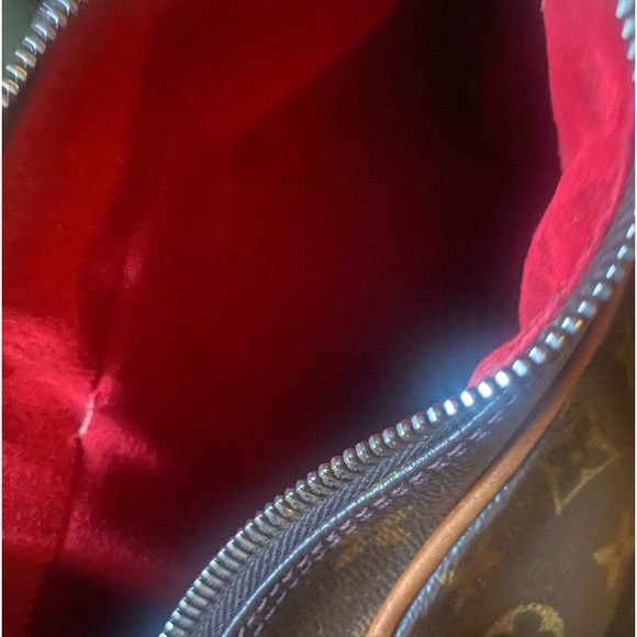 🟤⚜️🟤ICONIC BAG LOUIS VUITTON CROISSANT GM AUTH🟤⚜️🟤SALEEE✅BLACK FRIDAY ✅🤩🥳 - Picture 17 of 17